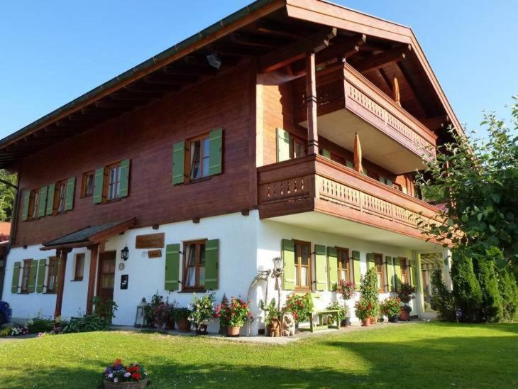 Komfort Ferienwohnungen Reit Im Winkl - Haus Davis Экстерьер фото